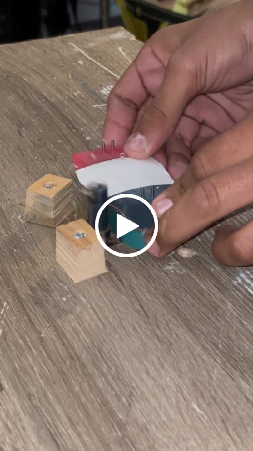 Customer video review of Fingerskateboard Construction Kit - for Experts