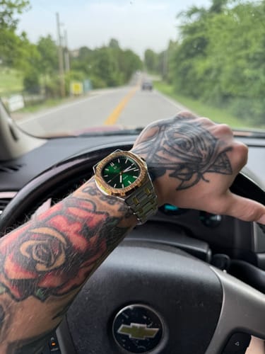 Customer photo review of Lucky Fours® Brone