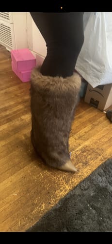 Customer photo review of OMERA-BROWN STILETTO BOOT