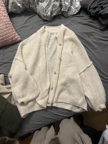 Customer photo review of Oversized Cardigan "CozyGlam"