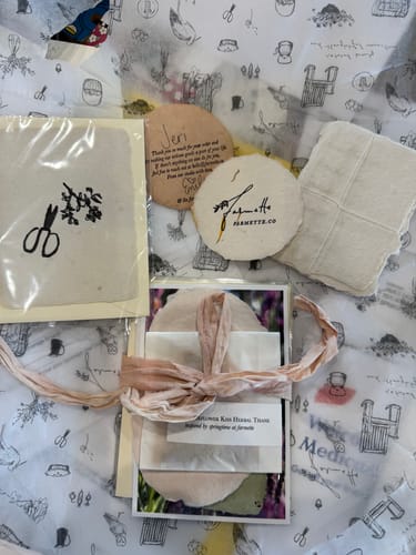 Customer photo review of free gift with first order