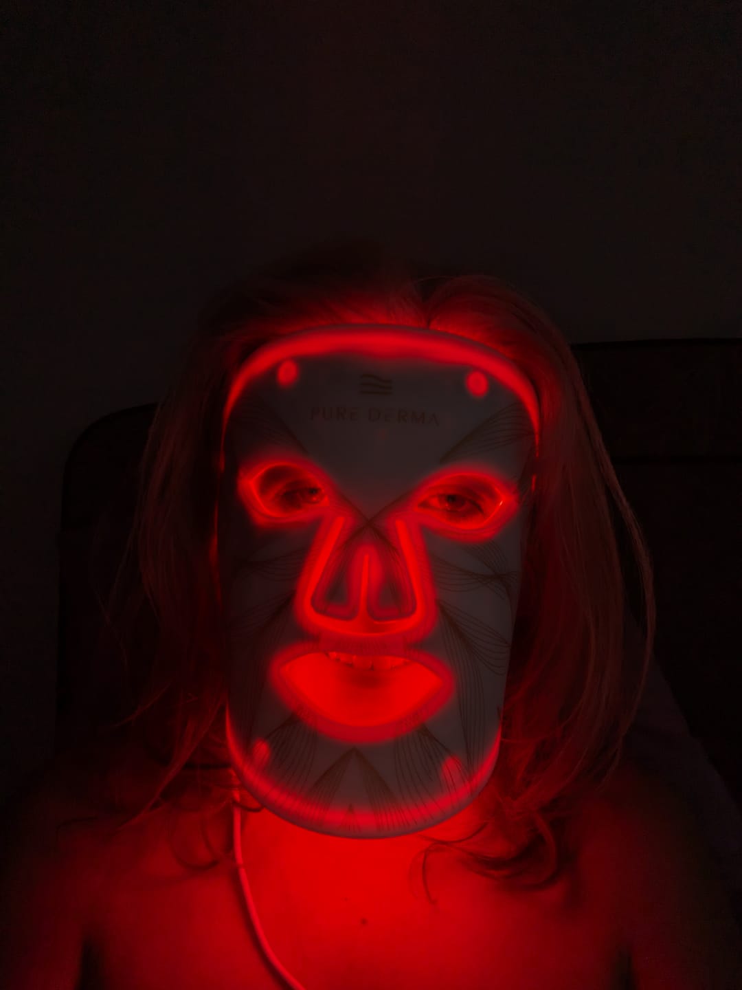 Customer photo review of LED Light Therapy Neck & Chest Mask