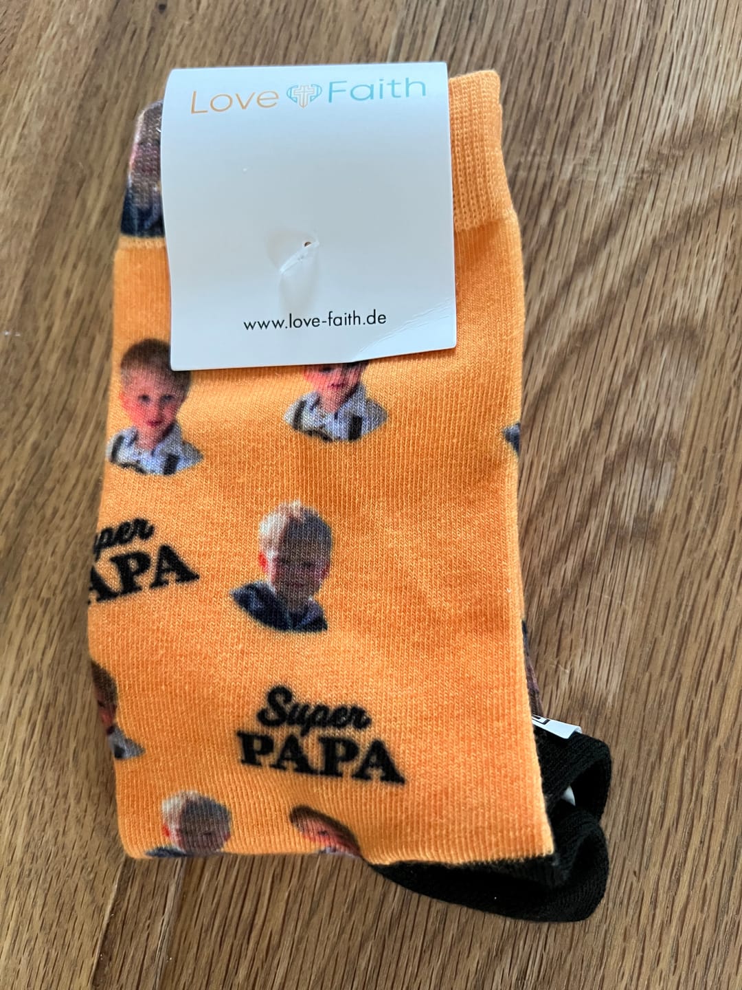 Customer photo review of Bester Papa - Personalisierte Socken für die Familie mit Foto