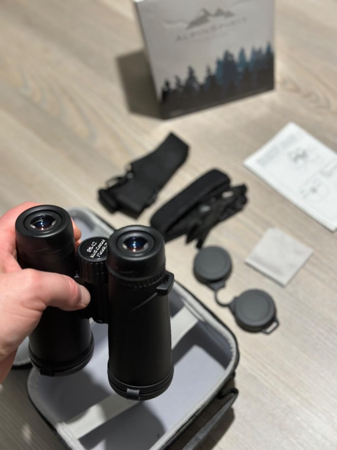 Customer photo review of AlpinSpirit© Fernglas 8x42 inkl. Hardcase & Zubehör (grün)