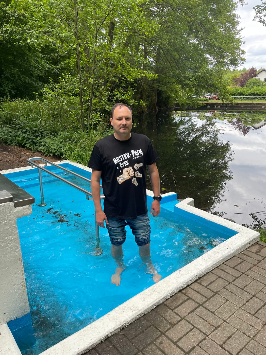 Customer photo review of Bester Papa Ever - Personalisiertes T-Shirt für Papa dunkel