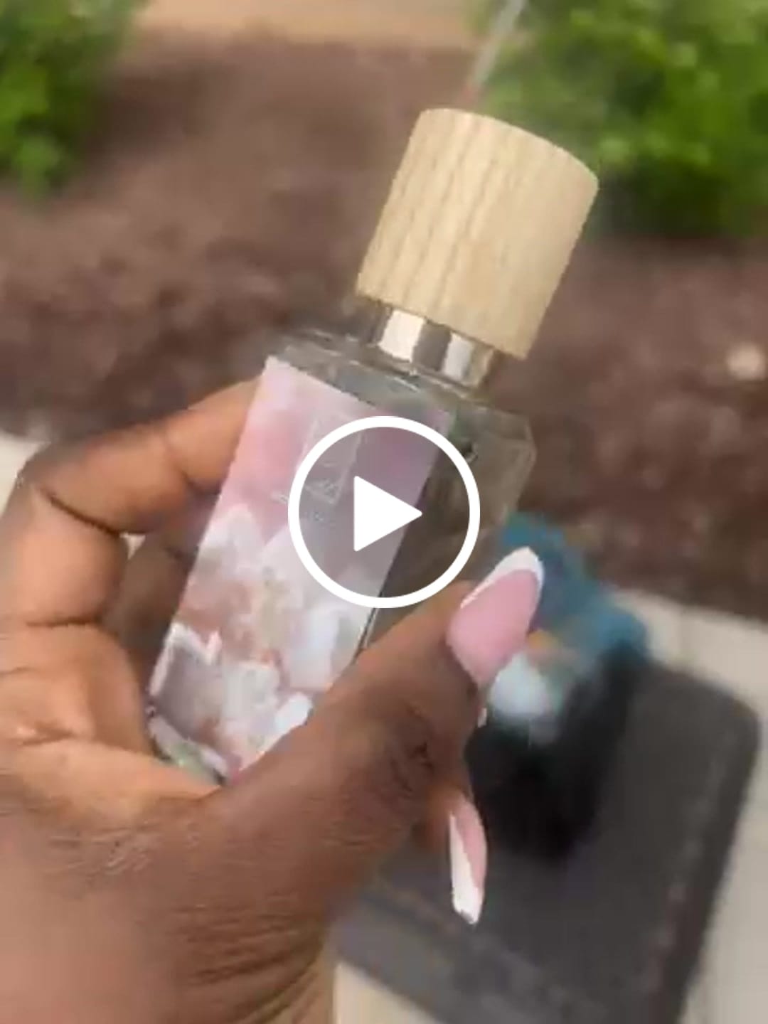 Customer video review of Musky Marshmallow
