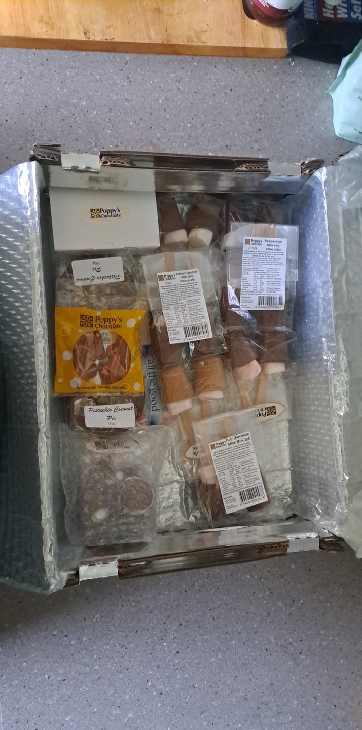 Customer photo review of PROTECT CHOCOLATES FROM MELTING - Add Icepack packaging