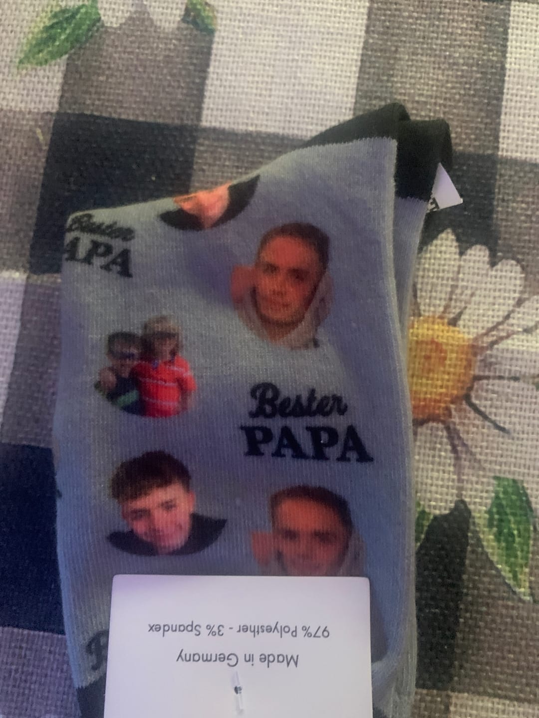 Customer photo review of Bester Papa - Personalisierte Socken für die Familie mit Foto