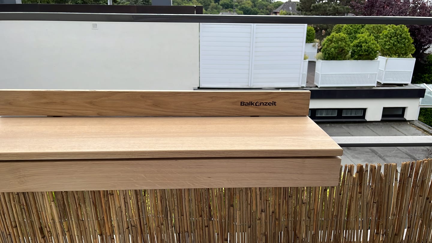 Customer photo review of Massivholz Balkongeländer-Tisch