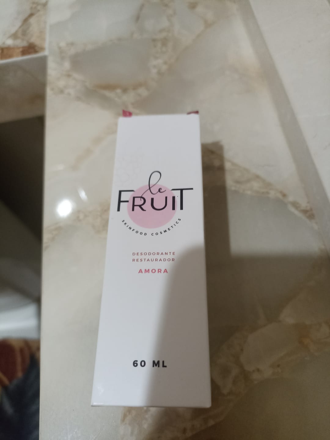 Customer photo review of Desodorante Hidratante