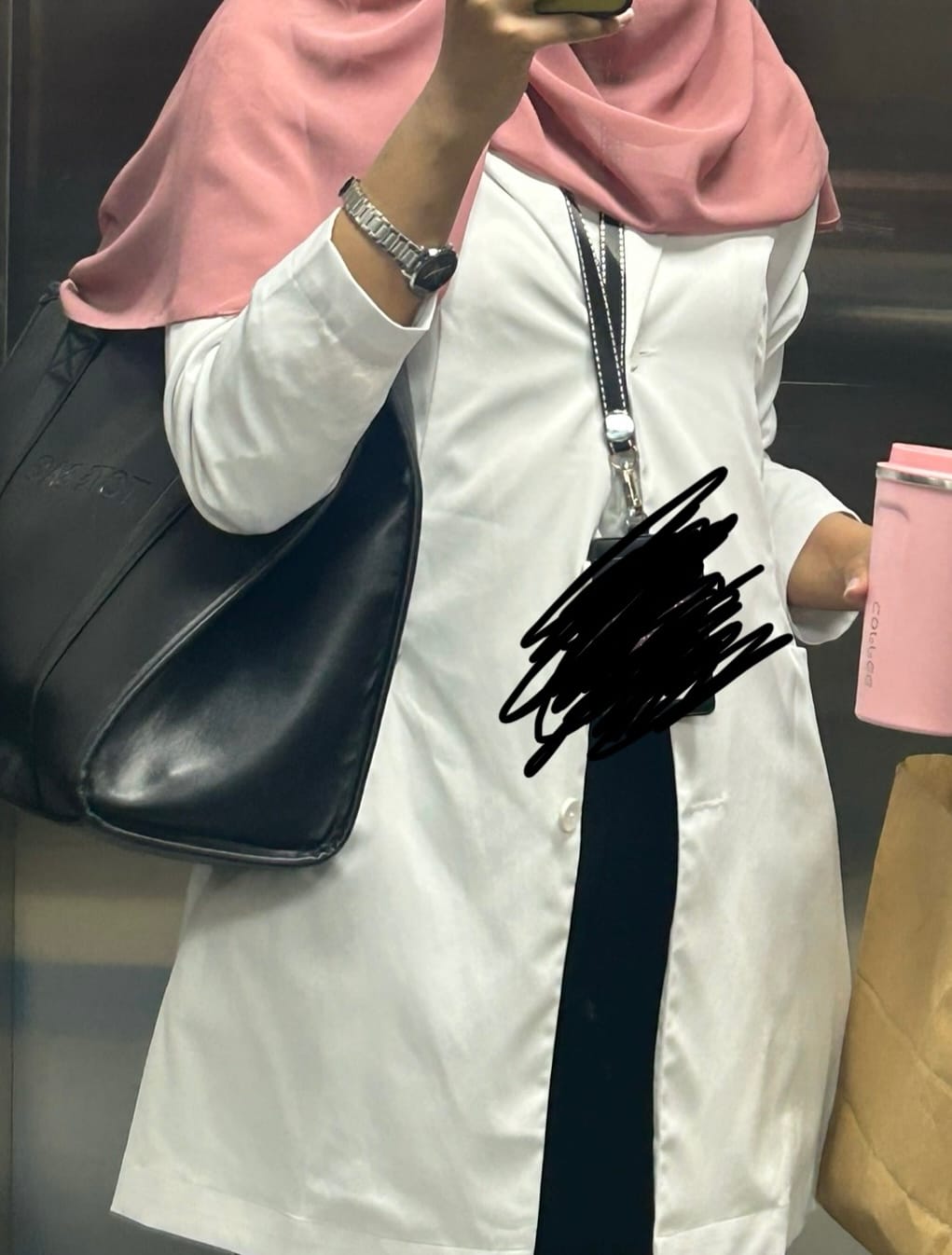 Customer photo review of لابكوت ريزيلينت مست وير