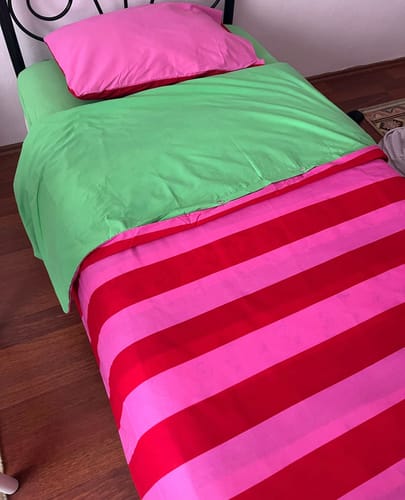 Customer photo review of Cozy Home Popping Colors Tek Kişilik Lastikli Çarşaflı Nevresim Takımı Cherie Yeşil