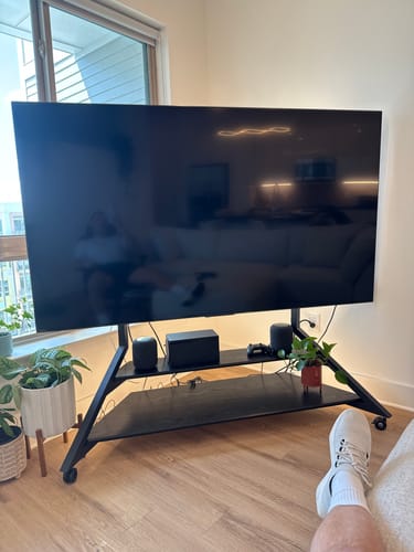 Customer photo review of Eiffel V2 FT100 TV Stand