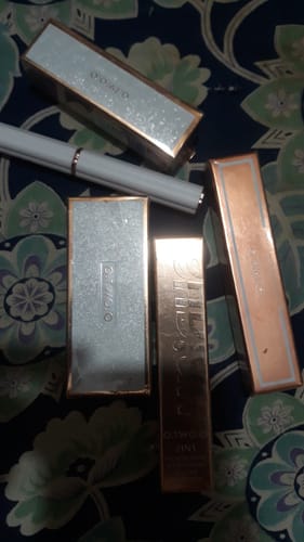 Customer photo review of O.TWO.O 2 IN 1 LIP GLAZE AND LIPSTICK