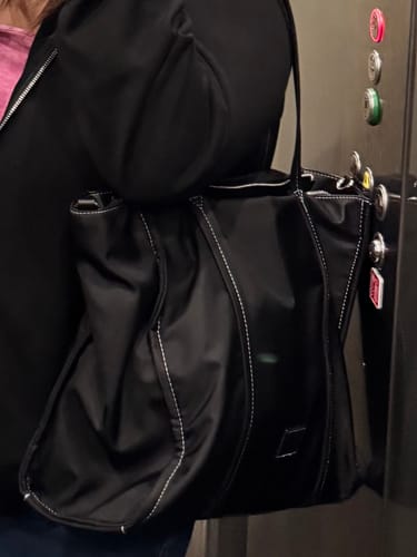 Reseña con foto de un cliente sobre Cartera De Hombro Notebook Nylon Office