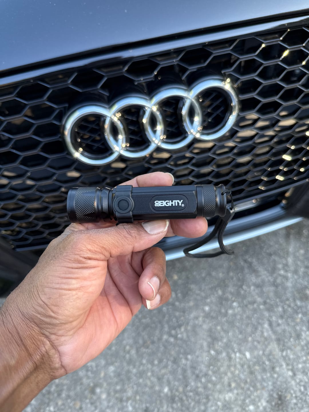 Customer photo review of 80Eighty® Flashlight