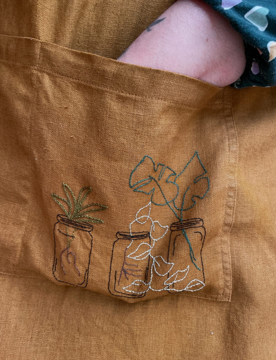 Customer photo review of Bronze Linen Crossback Apron
