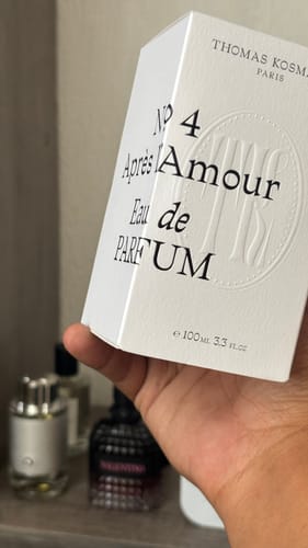 Reseña con foto de un cliente sobre Perfume Unisex Thomas Kosmala No 4 Après l'Amour 100ml EDP