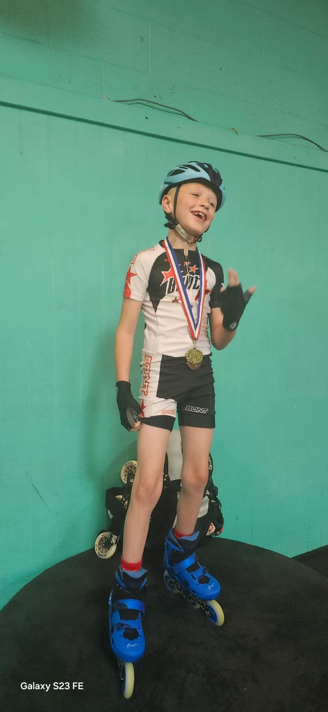 Customer photo review of Scoot Kids Inline Skates