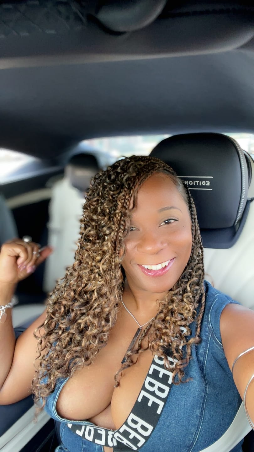 Customer photo review of Zury Sis Crochet Braids - V11 BOHO DEEP CURLY 14"16"18"