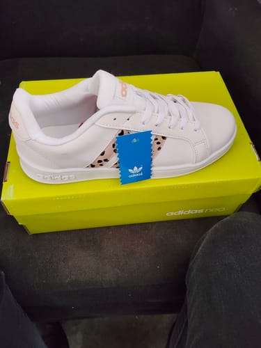 Juan Jose V. review of Tenis Neo Grand Court Blanco Tigre Maquillaje image 1 out of 1