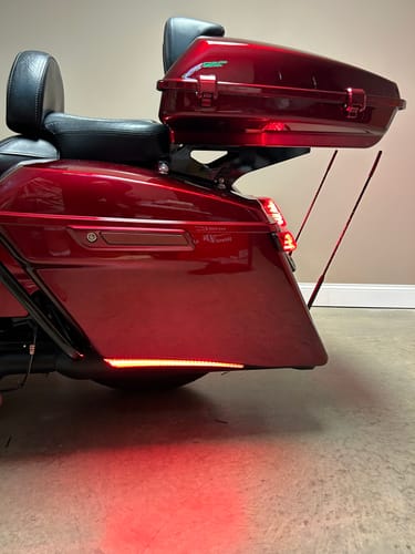 Customer photo review of HR3 Razor Chopped Pack Trunk Backrest Passenger Backrest Pad Bullet For Harley Touring CVO Road Glide Street Glide Road King, 2014-2023