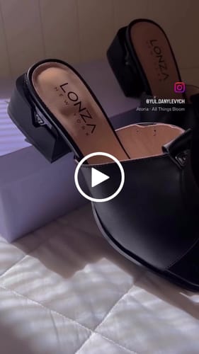 Customer video review of Klara Black