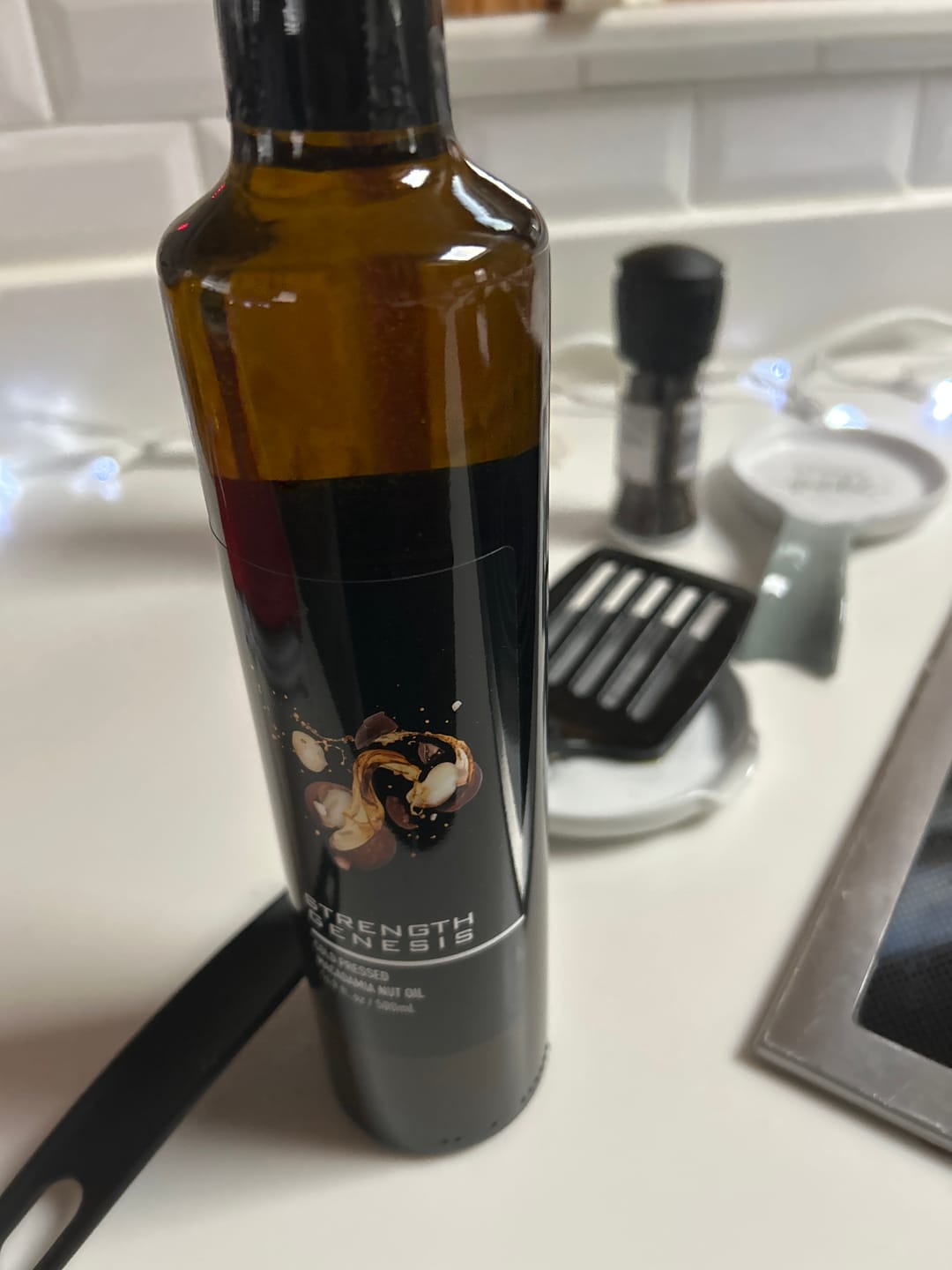 Customer photo review of Australian Extra Virgin Macadamia Nut Oil Cold Pressed Bottle