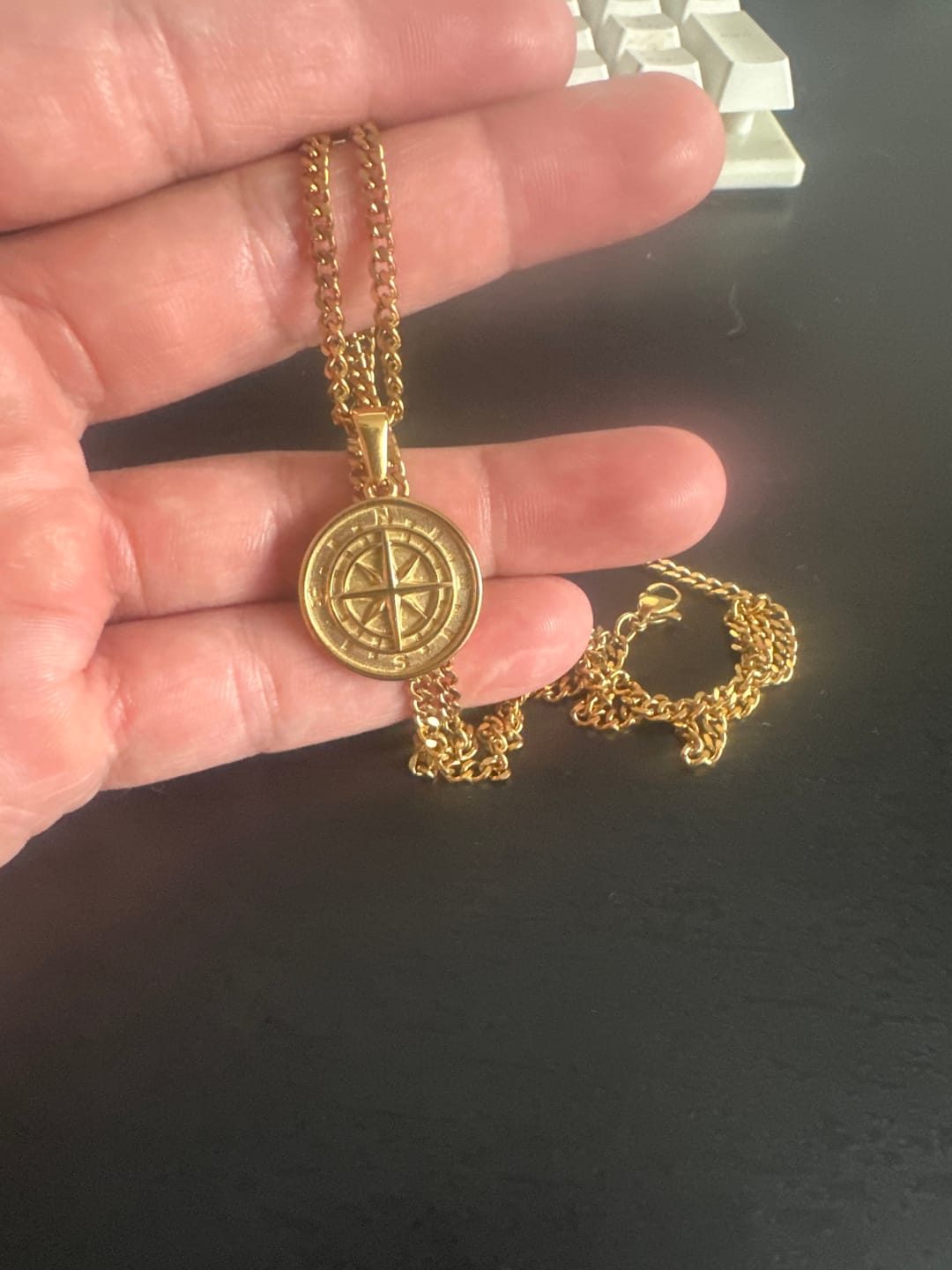 Customer photo review of Set Brujula Doble cadena Baño Oro 18k