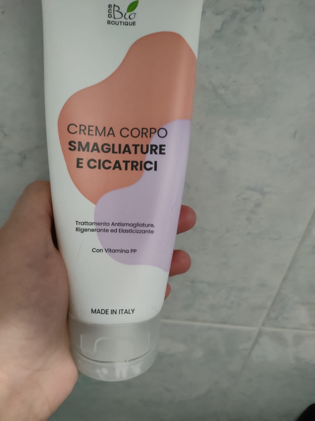 Customer photo review of Crema Corpo Smagliature e Cicatrici