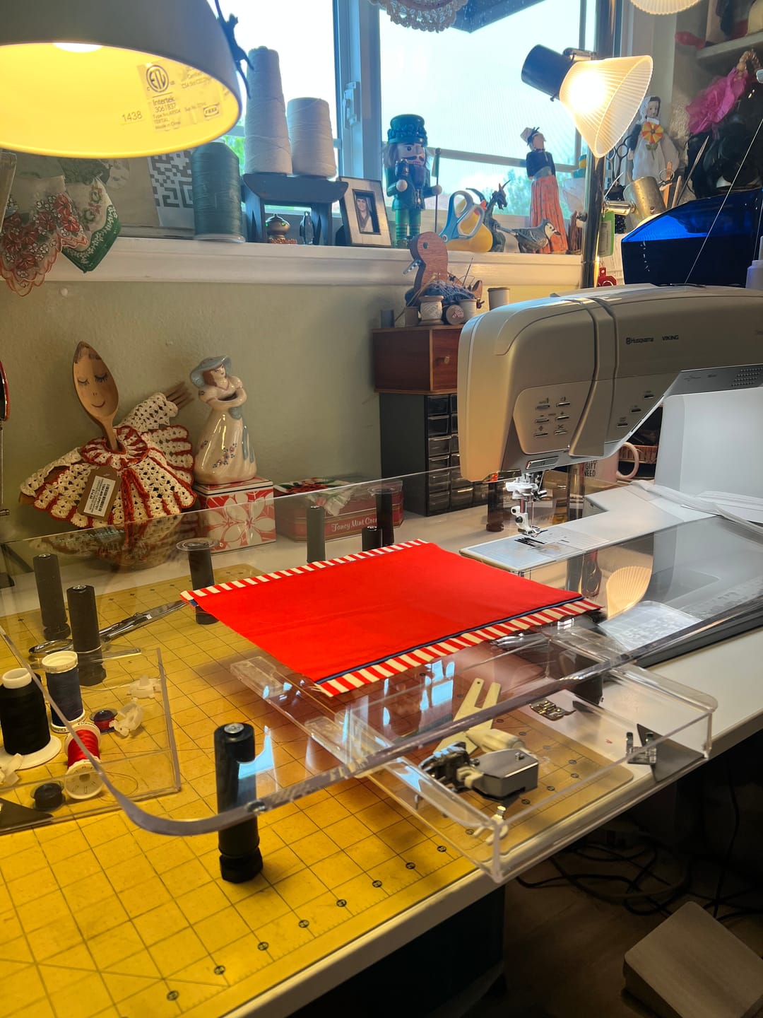 Customer photo review of Sew Steady Spinner Tray - 6in x 8in
