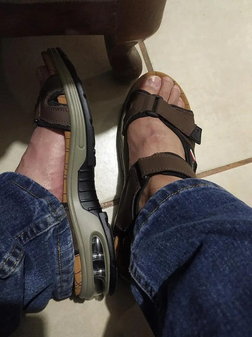 Customer photo review of 💯Summer Collection 💯Men's Orthopedic Leather Sandals – Breathable, Adjustable, Air Cushion