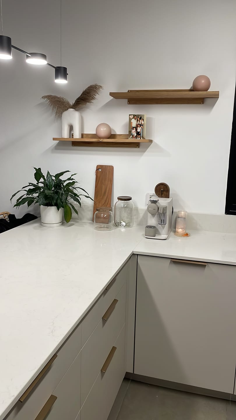 Customer photo review of מדף ALON