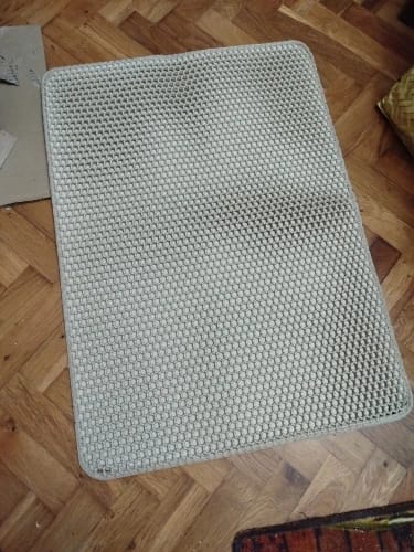 Customer photo review of Large Size Cat Litter Mat Advanced Honeycomb Double Layer Design