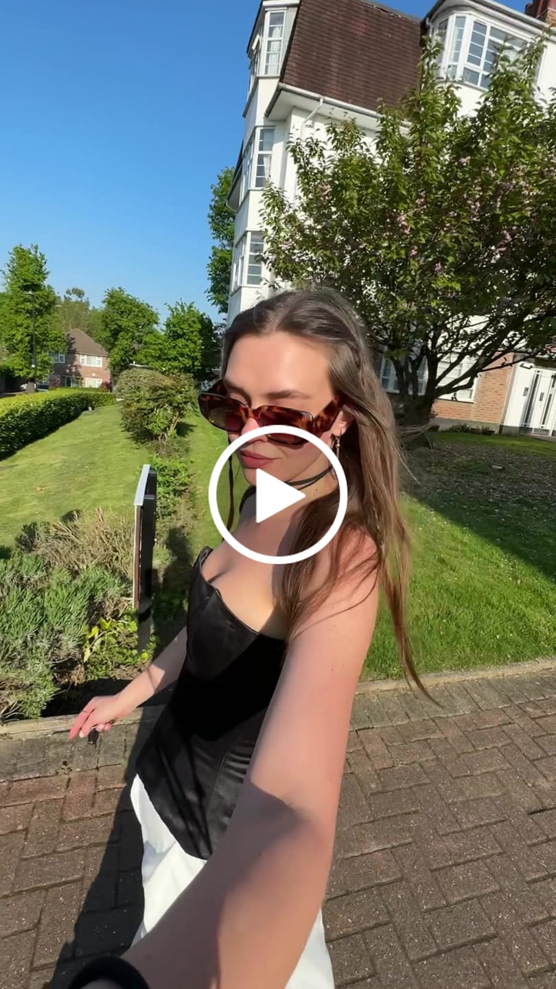 Customer video review of Satin corset