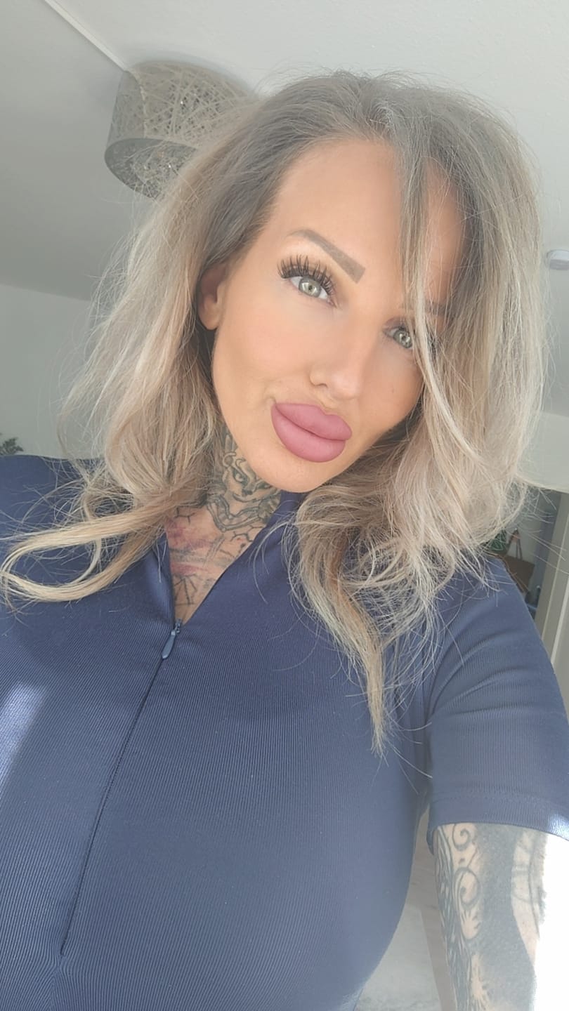 Customer photo review of Bad & Boujee Edition - Stark