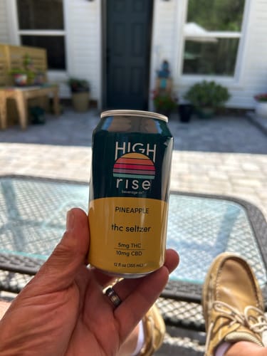 Customer photo review of Pineapple 5mg THC Seltzer
