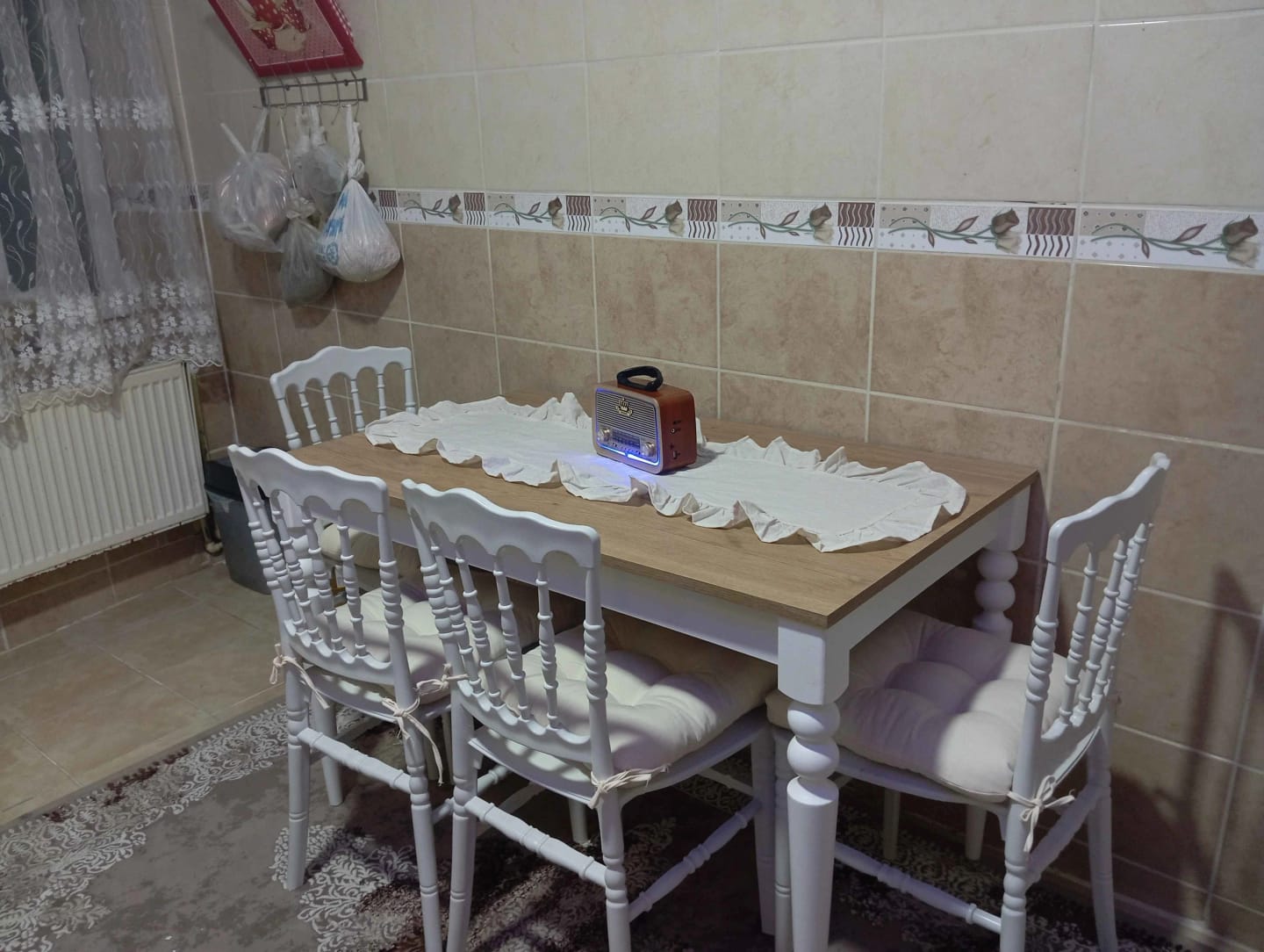 Customer photo review of Rani JA104 Mutfak Masası Yemek Masası Sepet Ceviz - Beyaz