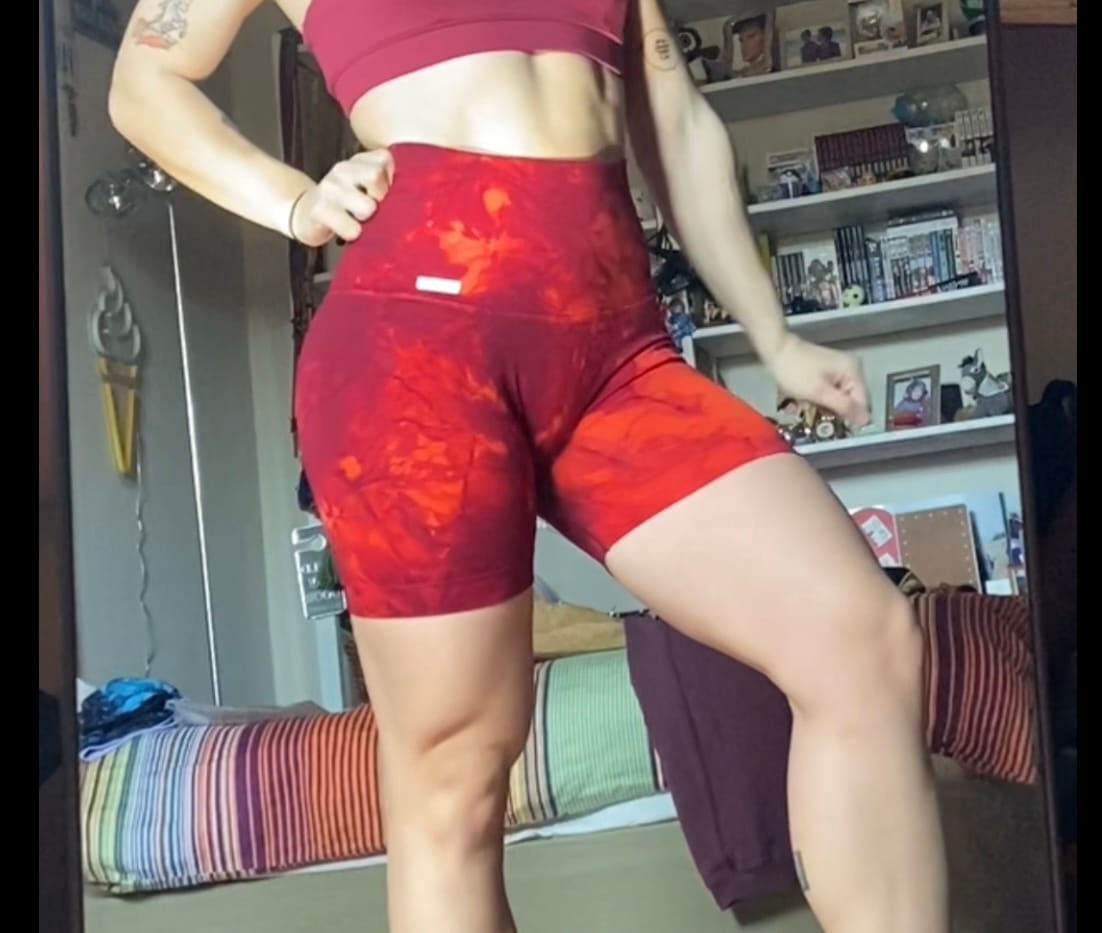 Customer photo review of Shorts Maltinto Rosso Inferno