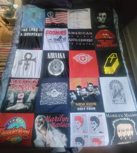Customer photo review of Double Sided T-Shirt Quilt from Project Repat