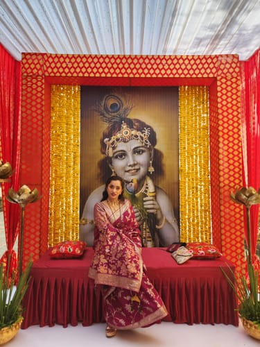 Customer photo review of Wine Maroon Woven Banarasi Silk Saree With Brocade Blouse