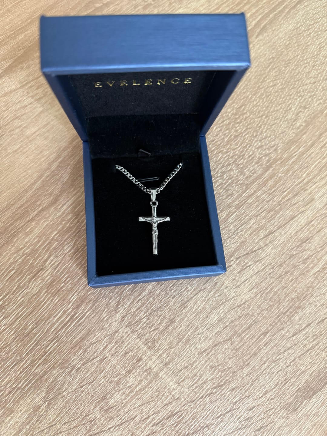 Customer photo review of Kruzifix Anhänger - Silber