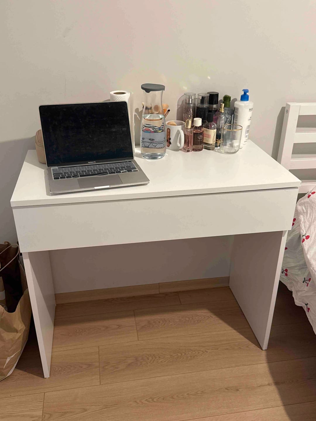 Customer photo review of Rani BJ104 Makyaj Tuvalet Masası Tek Çekmeceli Takı Düzenleyici Beyaz