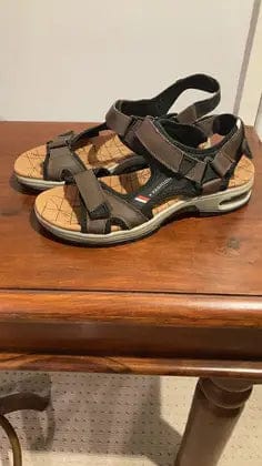 Customer photo review of 💯Summer Collection 💯Men's Orthopedic Leather Sandals – Breathable, Adjustable, Air Cushion