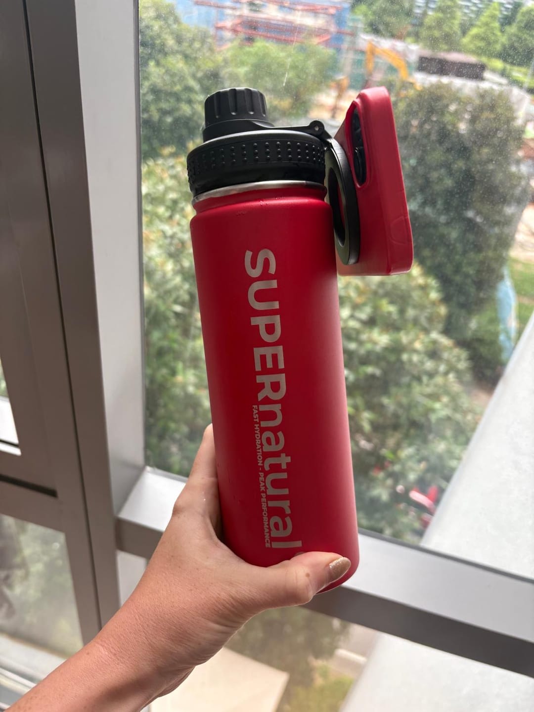 Customer photo review of SUPERbottle - 600ml with Magnetic Ring