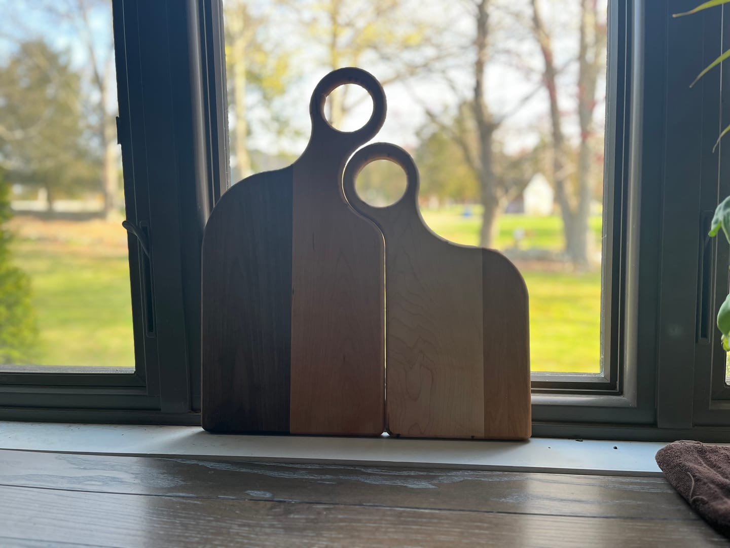 Customer photo review of 20x18" Romeo & Juliet Serving Board Set Acrylic Router Template