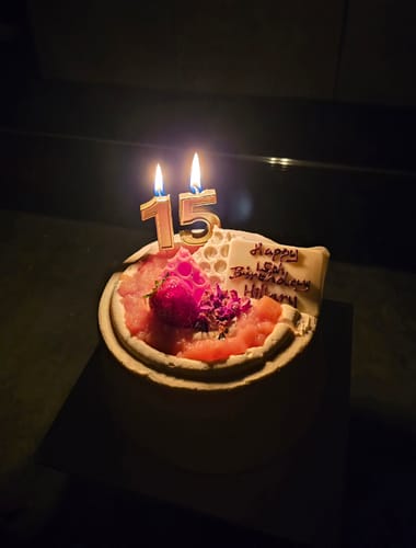 M. review of [TEA LOVER] Oolong & Peach Cake image 1 out of 1