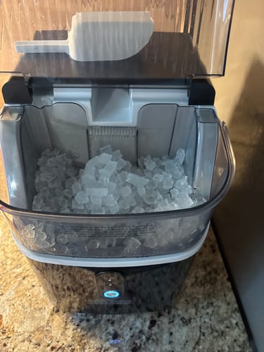 Customer photo review of 34lbs/24H Nugget Ice Makers Countertop