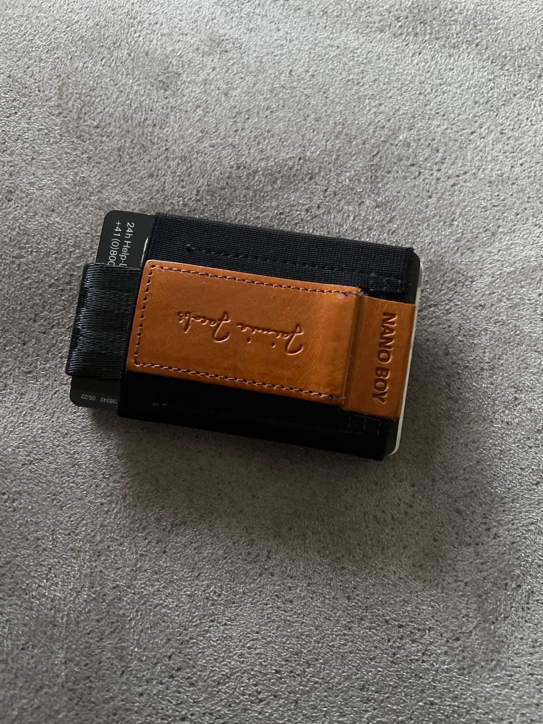 Customer photo review of Nano Boy card holder wallet with small elastic coin pocket