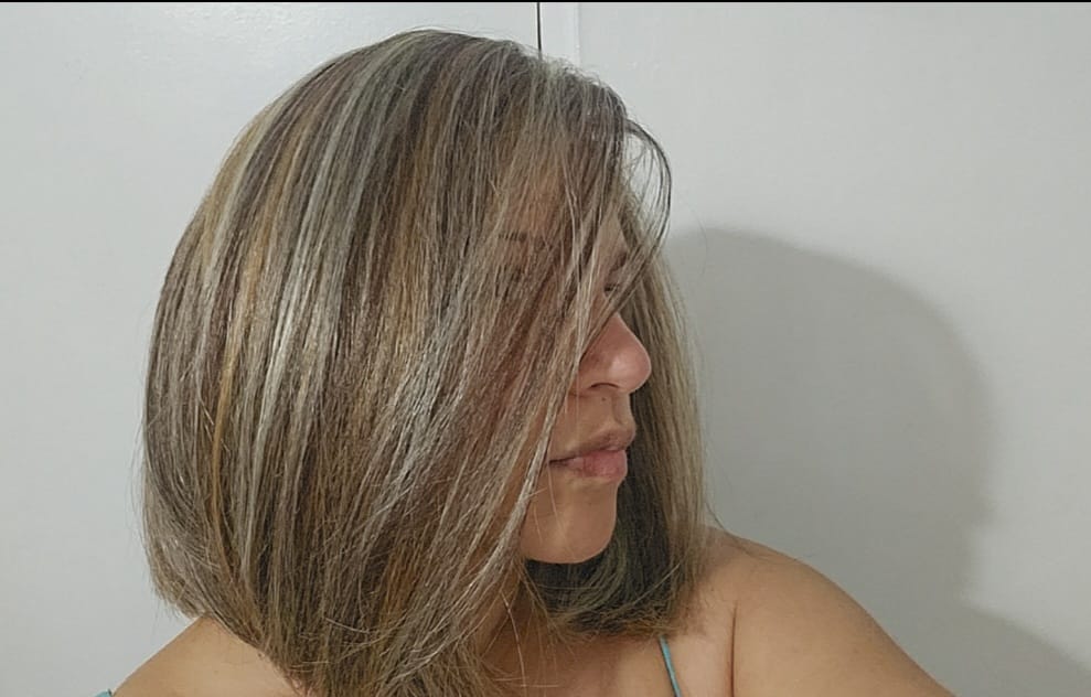 Customer photo review of Outre Perfect Hairline Glueless 13x4 HD Lace Front Wig - JENISSE